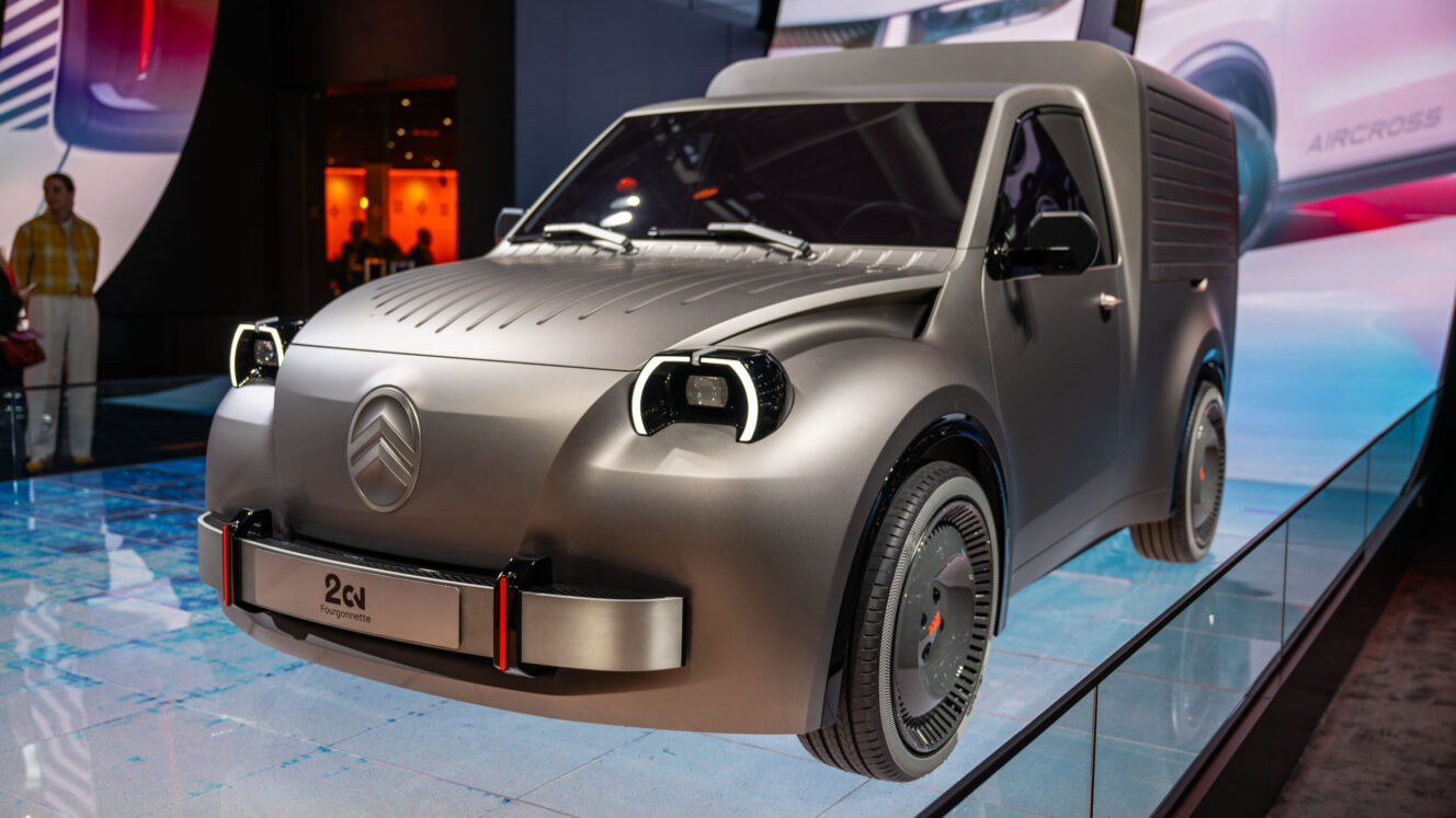 Citroën 2CV uusi sähköauto e-car M1E Leapmotor