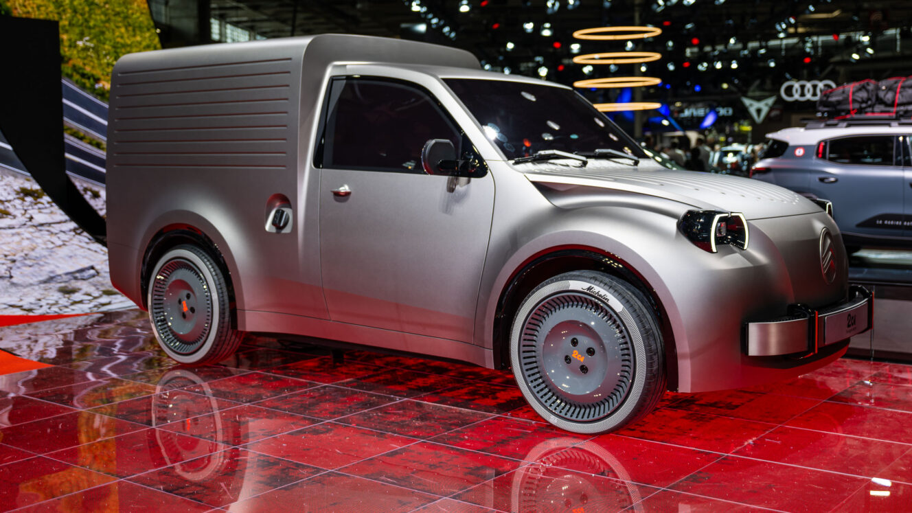Citroën 2CV uusi sähköauto e-car M1E Leapmotor