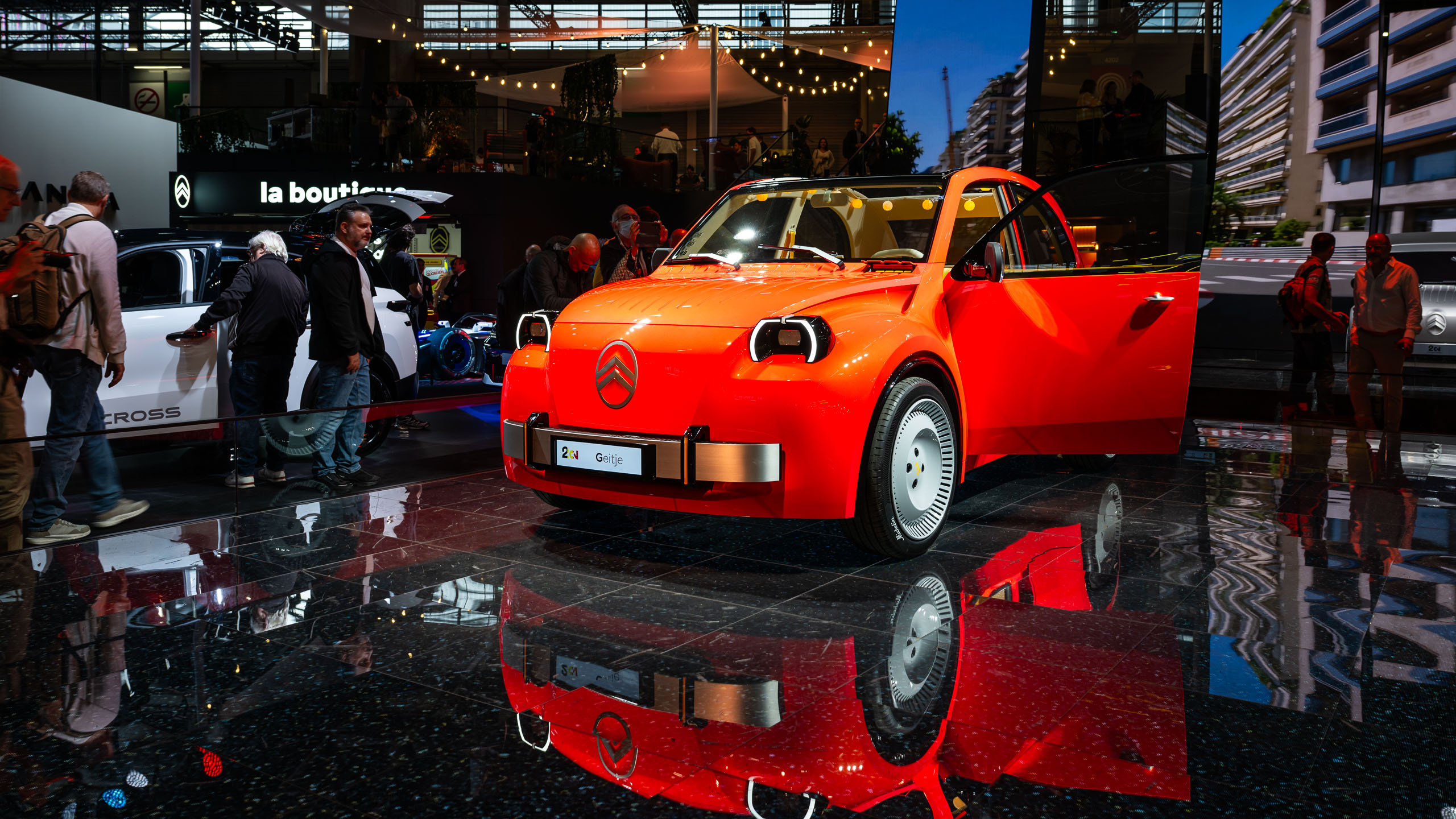 Citroën 2CV uusi sähköauto e-car M1E Leapmotor