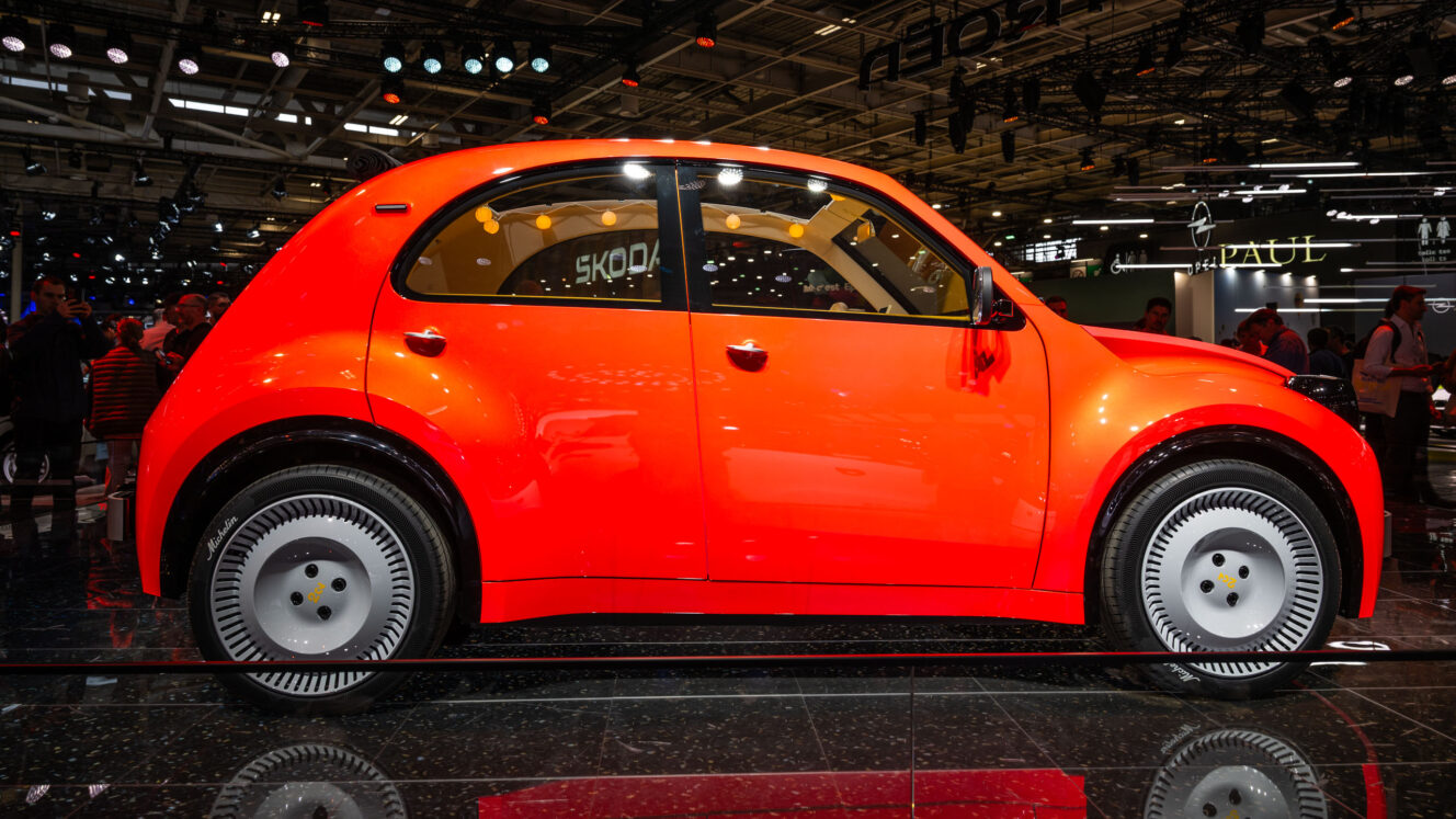 Citroën 2CV uusi sähköauto e-car M1E Leapmotor