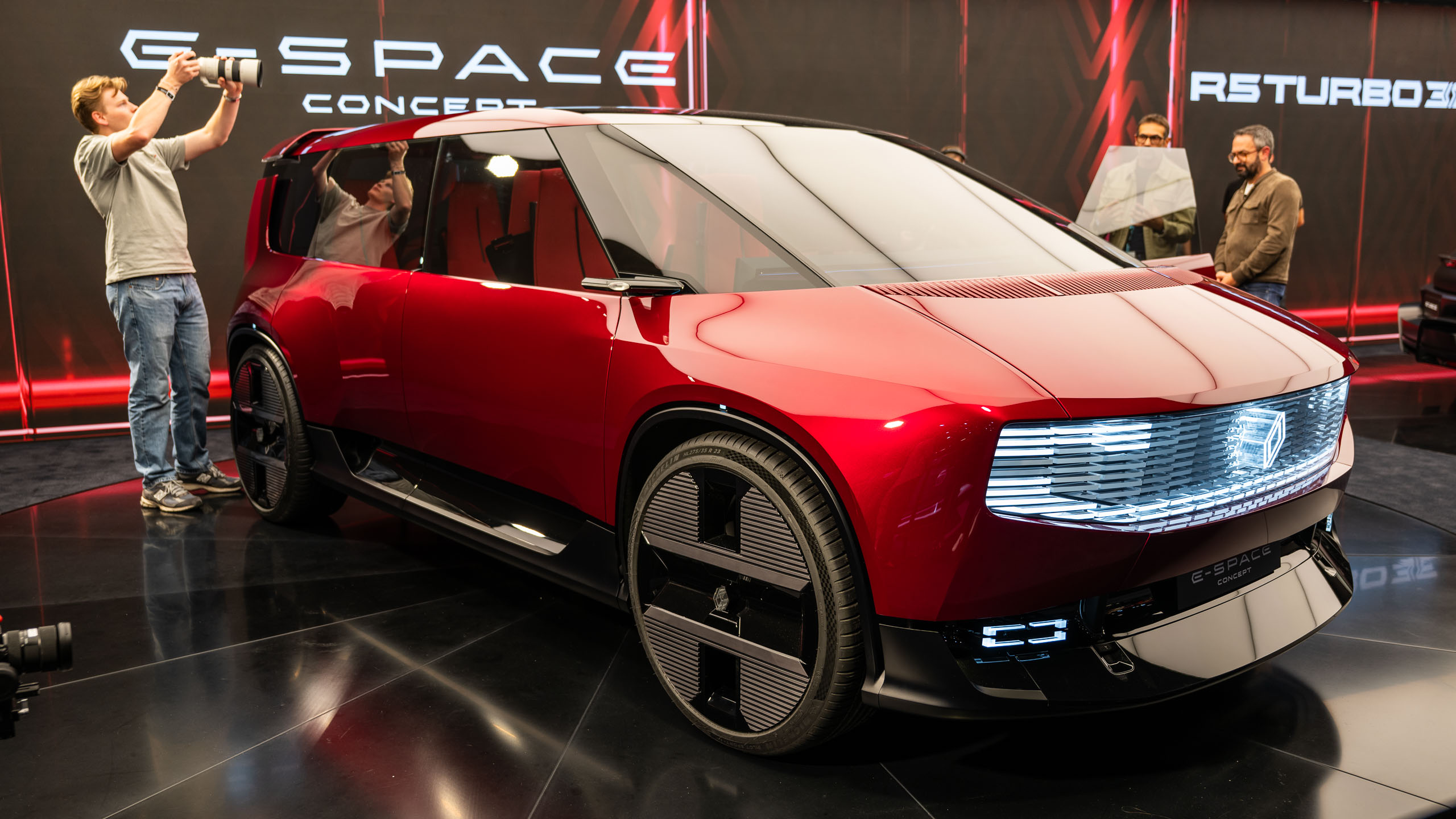 Renault E-space Espace konsepti sähköauto tila-auto